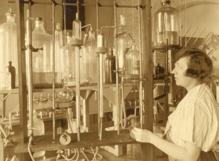 women in lab